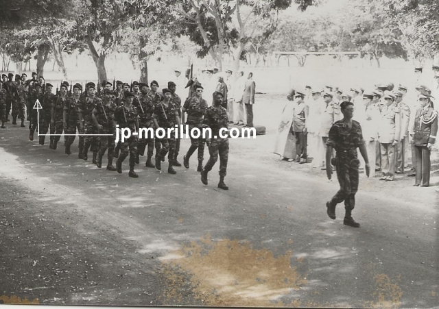 10ème BIMA, Dakar, Sénégal, défilé 14 juillet 1978, à l'avant du peloton le capitaine SADOURNY